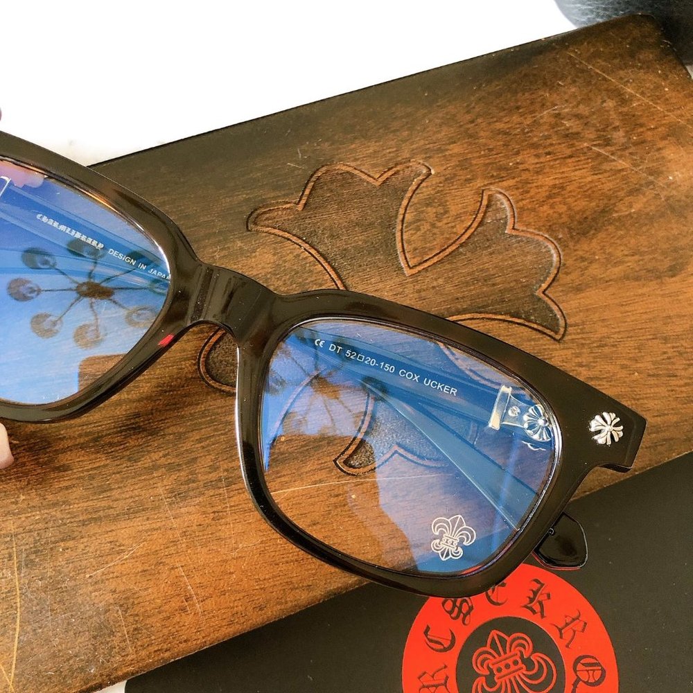 Chrome Hearts fashion eyeglass frame can be matched with the degree of flat gla